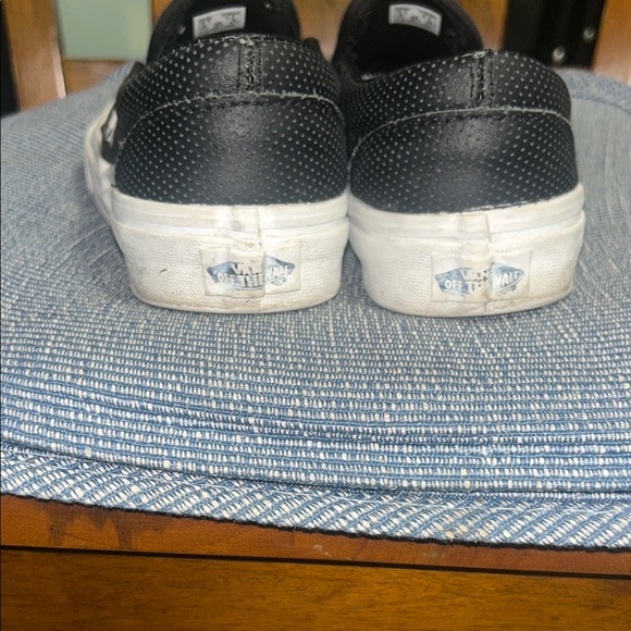 Vans Men's / Women’s Black and White Slip-On Loafers - Picture 4 of 5